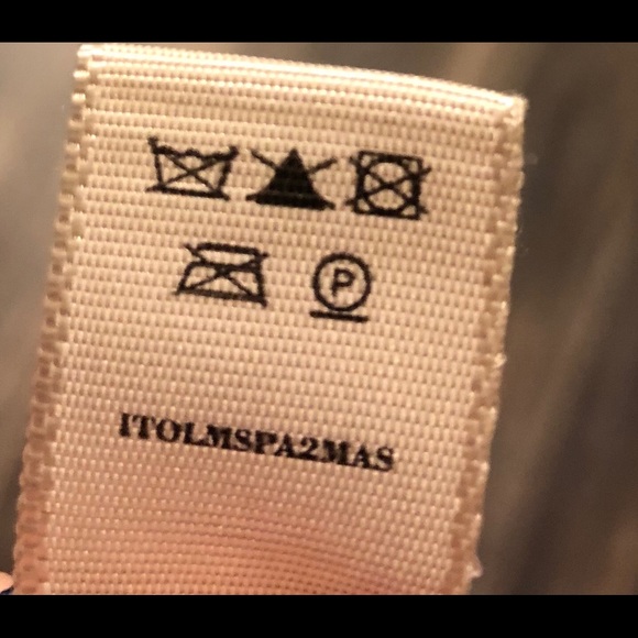 100% Authentic Burberry Tie - Picture 4 of 8